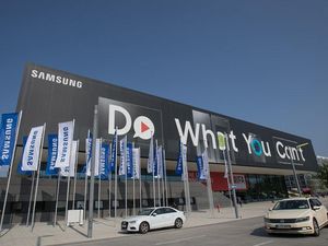 Supporting image for story: Samsung executive calls on women to challenge tech industry status quo