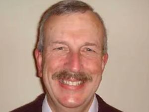 Supporting image for story: Tributes after 'dearly loved' bowls club chairman dies during match