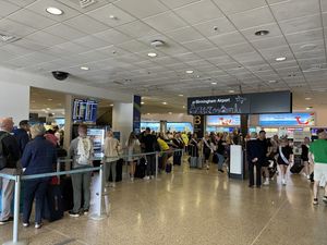 Supporting image for story: TUI issues statement after passengers stuck in long queues at Birmingham Airport