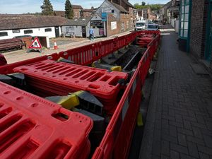 Supporting image for story: 'Challenging job': Relief for drivers as unpopular Bridgnorth gas works end