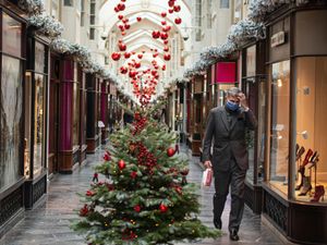 Supporting image for story: Three households allowed to mix at Christmas in UK-wide deal