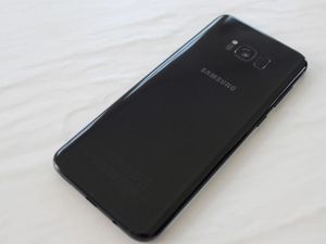 Supporting image for story: Samsung Galaxy users in the US complain of text message issues