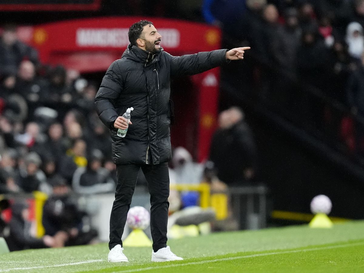 Ruben Amorim urges Man Utd to stop making life &lsquo;complicated&rsquo; after Chelsea win