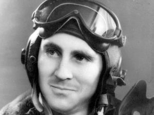 Supporting image for story: Lifelong buddies trained for air war at Atcham
