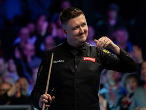 Supporting image for story: Kyren Wilson overcomes ‘fantastic’ Zhang Anda to reach Masters quarter-finals