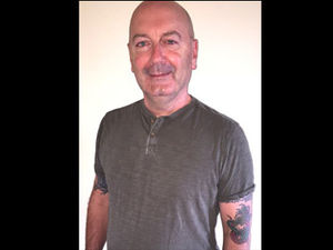 Supporting image for story: Top rock journalist in talk at Bilston's Robin 2