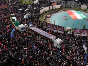 Supporting image for story: Huge crowds mourn Iranian military chiefs and scientists killed in strikes