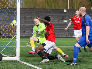 Supporting image for story: Darlaston close the gap at top of Midland Football League Premier