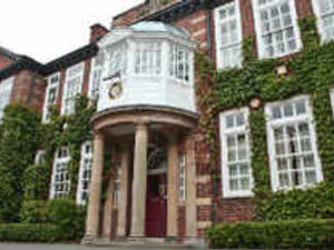 Supporting image for story: Teachers on strike in Telford college pay dispute