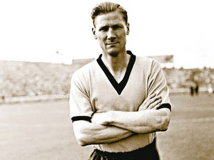 Supporting image for story: Wolves to pay tribute to club's FA Cup legend Bill Slater 