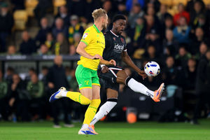 Josh Maja in possession for Albion (Photo by Stephen Pond/Getty Images)