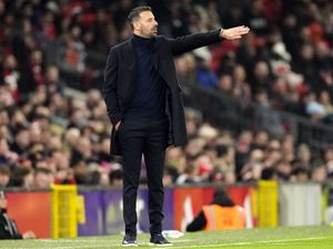 Supporting image for story: Manchester United must be ‘together’ in Chelsea test – Ruud van Nistelrooy