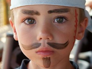 Supporting image for story: Watch: Dad tricks son into thinking he’s wearing tiger makeup