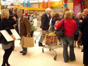 Supporting image for story: Welshpool Tesco opens doors