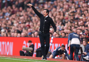 Unai Emery, Manager of Aston Villa, gestures from the sidelines during Aston Villa’s clash with West Ham United