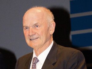 Supporting image for story: Former Volkswagen boss Ferdinand Piech dies at 82