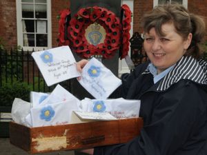 Supporting image for story: Hankies made to mark 100 years since end of First World War