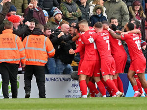 Supporting image for story: FA Cup: Kidderminster 1-2 West Ham AET - Report