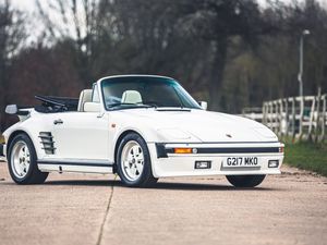 Supporting image for story: Rare Porsches including one-of-13 911 GT3 RS are heading to auction