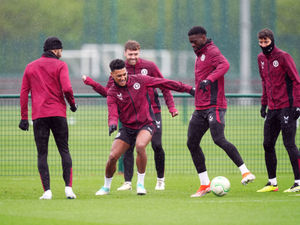 Supporting image for story: Aston Villa in talks with Everton over deal for midfielder