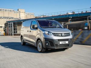 Supporting image for story: Vauxhall pulls the covers off new British-built Vivaro van