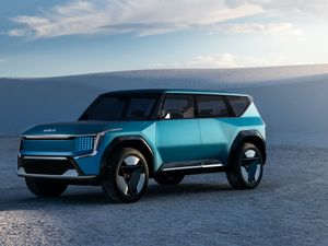 Supporting image for story: Kia’s Concept EV9 points towards future electric SUV