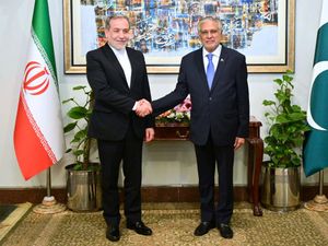 Supporting image for story: Iran’s top diplomat says Tehran would respond to Israel strike in ‘measured’ way