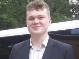 Supporting image for story: Jack Lowe murder trial restarted after original jury discharged 