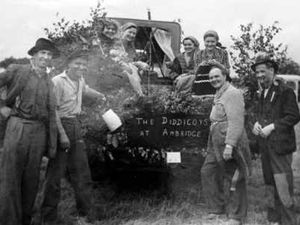 Supporting image for story: This week's pictures from the past