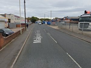 Supporting image for story: Police issue update after shots fired at car on Halesowen street