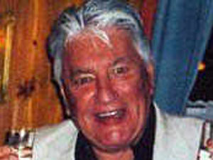 Supporting image for story: Blast prank vet hunts for old pal