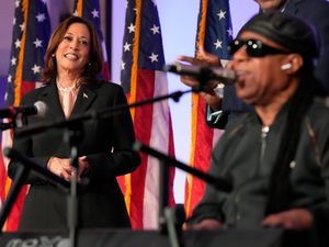 Supporting image for story: Stevie Wonder sings for Kamala Harris as she urges churchgoers to vote