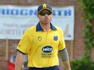 Supporting image for story: Bears blow as Ian Bell ruled out for season