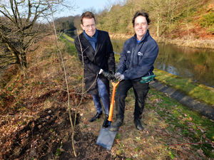 Supporting image for story: Grants available to community groups to help them connect people to nature