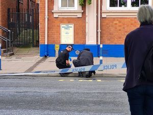Supporting image for story: Road outside West Bromwich Wetherspoons cordoned off due to 'suspicious package'