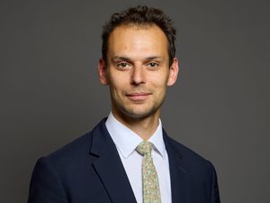 Supporting image for story: Ethics watchdog to investigate minister Josh Simons over think tank allegations