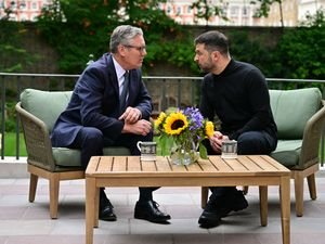Supporting image for story: Starmer and Zelensky ‘agree strong resolve’ for peace ahead of Trump-Putin talks