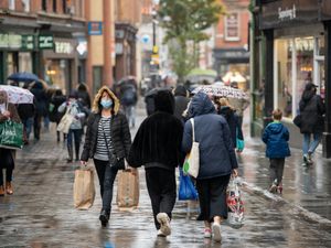 Supporting image for story: Earlier lockdown would have saved thousands of lives, says scientist