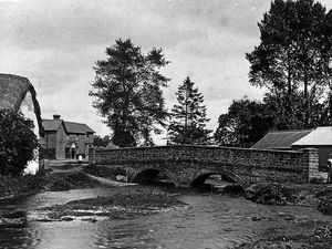 Supporting image for story: Pictures from the past - December 2