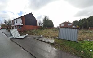 The former vape shop is set to be converted into new retail units and a HMO