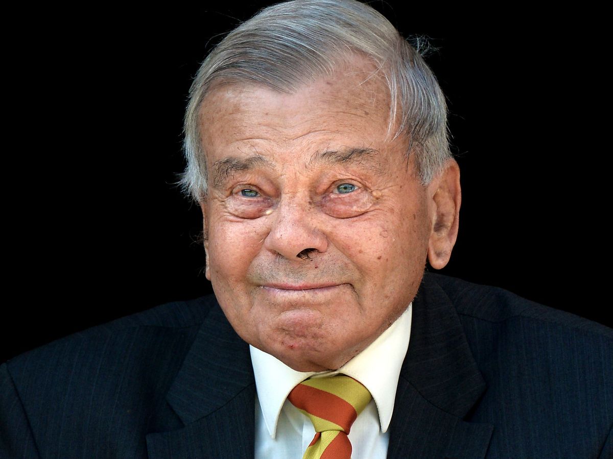 Dickie Bird&rsquo;s distinguished cricket career in pictures