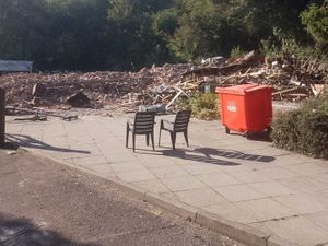 Supporting image for story: West Midlands Mayor calls for Crooked House to be rebuilt 'brick by brick'