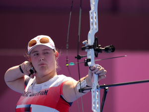 Supporting image for story: Telford archer Phoebe Paterson Pine wins gold in Czech Republic
