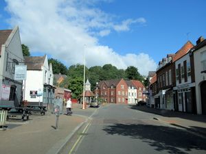 Kinver village and clock tower. (Photo: Roy Hughes, CC BY-SA 2.0 via Wikimedia Commons)