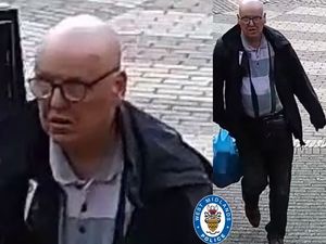 Supporting image for story: Police search for man after inappropriate photos taken of woman at Wetherspoons pub quiz