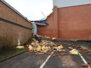 Supporting image for story: Lucky escape for Halesowen trading estate workers as Storm Eunice blows wall onto buildings