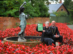 Supporting image for story: Oswestry's Cae Glas wins much loved park award