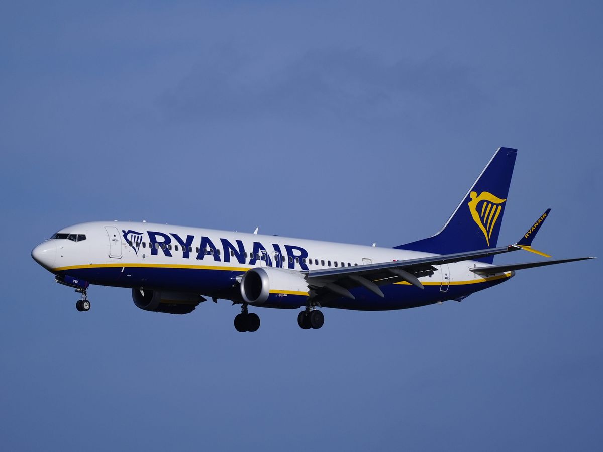 Ryanair introduces £500 fines for disruptive passengers