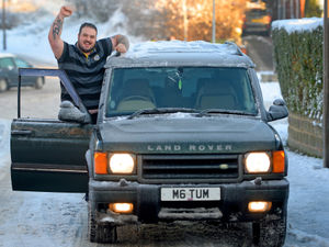 Supporting image for story: 'Bab I'm going to go help': Hero driver rescues stranded health workers