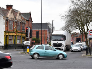 Supporting image for story: Police hunt gunman after man blasted with shotgun on busy Walsall road